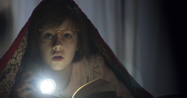 Someone give this girl a Kindle