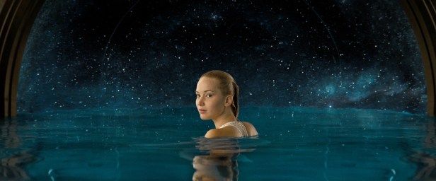 Uh-oh ... J-law's in deep water!